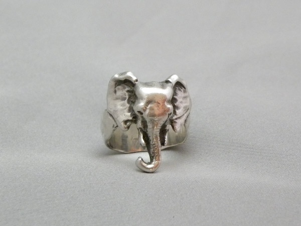 Large African Elephant Ring