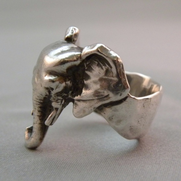 Large African Elephant Ring